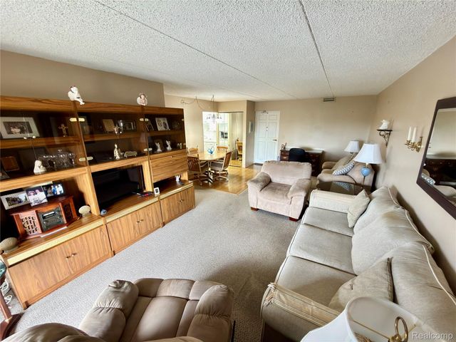 21800 Morley Ave 906, Dearborn, MI 48124