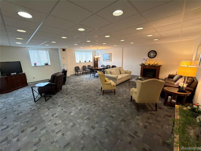 21800 Morley Ave 906, Dearborn, MI 48124