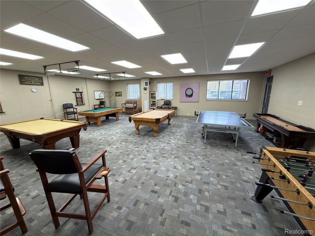 21800 Morley Ave 906, Dearborn, MI 48124