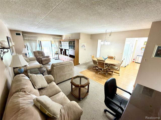 21800 Morley Ave 906, Dearborn, MI 48124