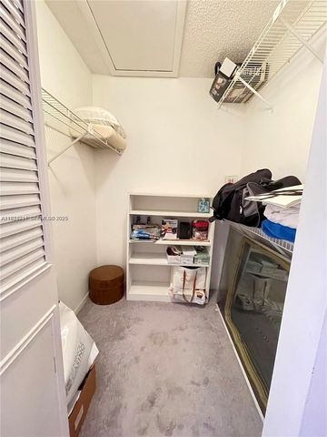 224 Pine Hov Cir D-2, Green Acres, FL 33463