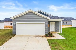 628 S Squires Run Lane, Richlands, NC 28574