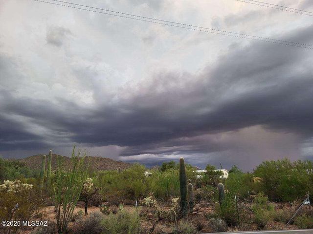 6181 N Bobcat Lane, Tucson, AZ 85743