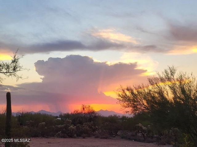 6181 N Bobcat Lane, Tucson, AZ 85743