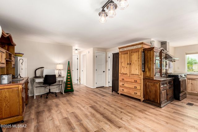 6181 N Bobcat Lane, Tucson, AZ 85743