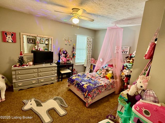 4205 Mimosa View Dr, Louisville, KY 40299