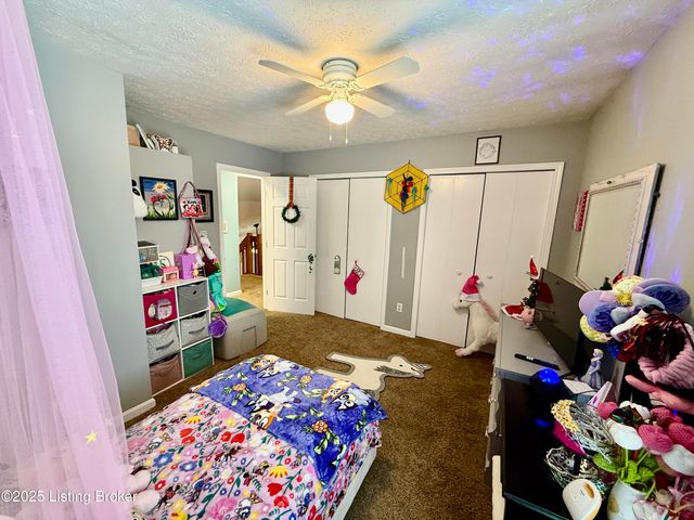 4205 Mimosa View Dr, Louisville, KY 40299