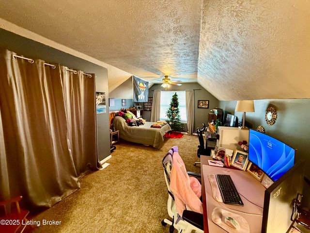 4205 Mimosa View Dr, Louisville, KY 40299