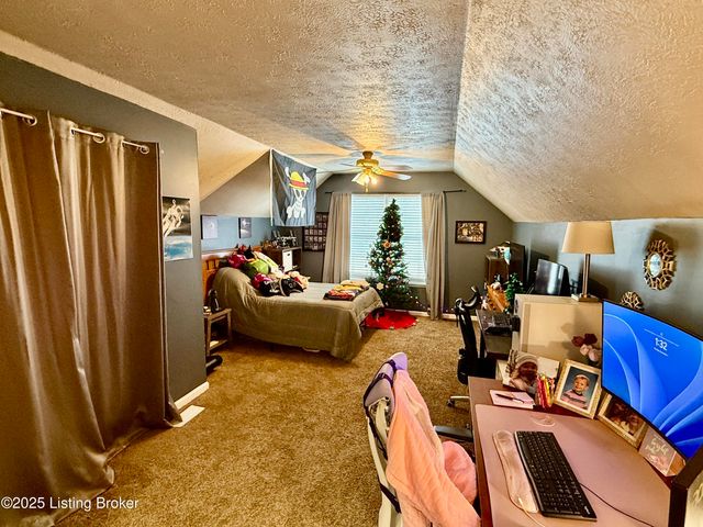 4205 Mimosa View Dr, Louisville, KY 40299