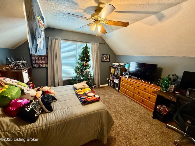 4205 Mimosa View Dr, Louisville, KY 40299