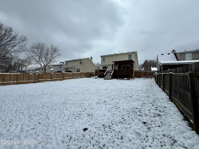 4205 Mimosa View Dr, Louisville, KY 40299