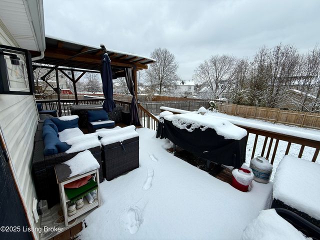 4205 Mimosa View Dr, Louisville, KY 40299