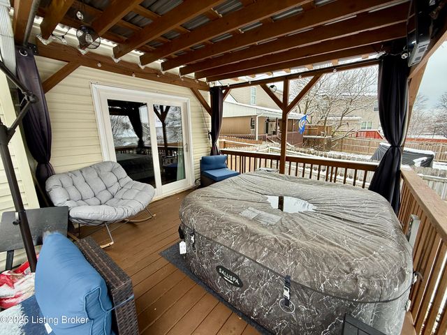 4205 Mimosa View Dr, Louisville, KY 40299