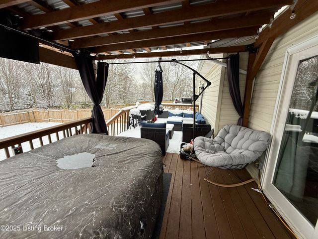 4205 Mimosa View Dr, Louisville, KY 40299