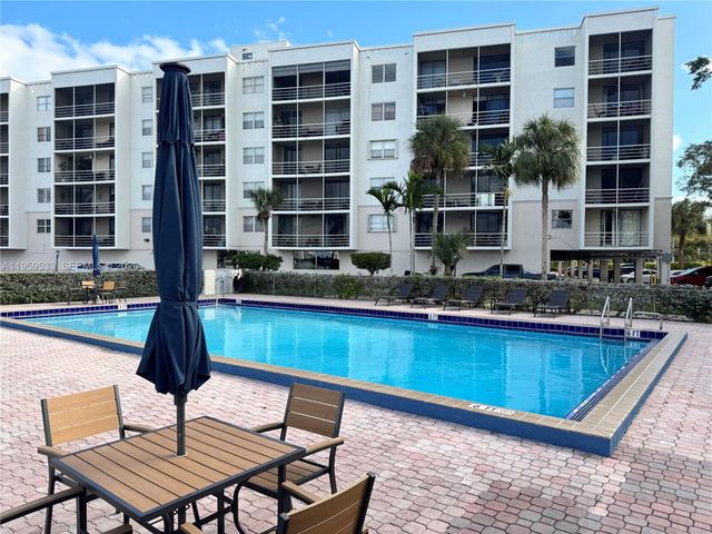 2821 N Miami Beach Blvd 3A, North Miami Beach, FL 33160