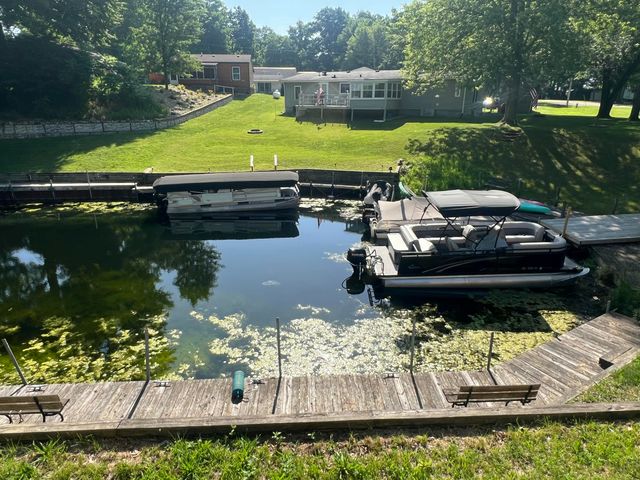 6915 Rowley Drive, Osseo, MI 49266