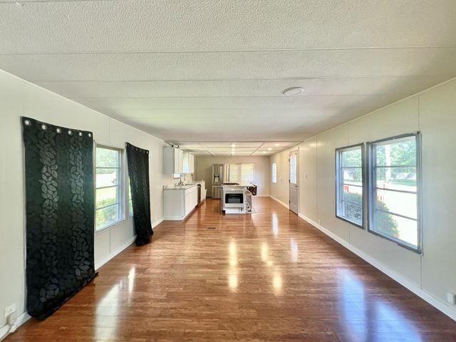 6915 Rowley Drive, Osseo, MI 49266