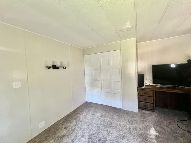 6915 Rowley Drive, Osseo, MI 49266