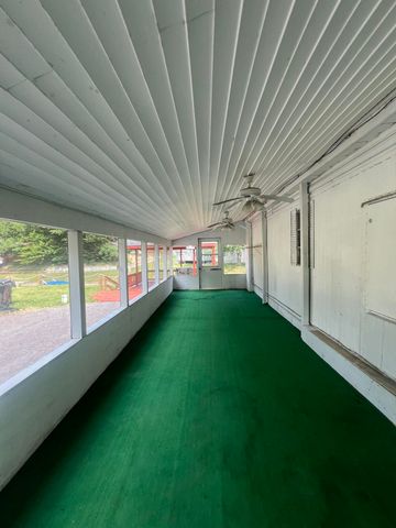 6915 Rowley Drive, Osseo, MI 49266