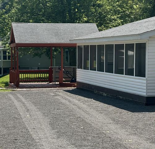 6915 Rowley Drive, Osseo, MI 49266