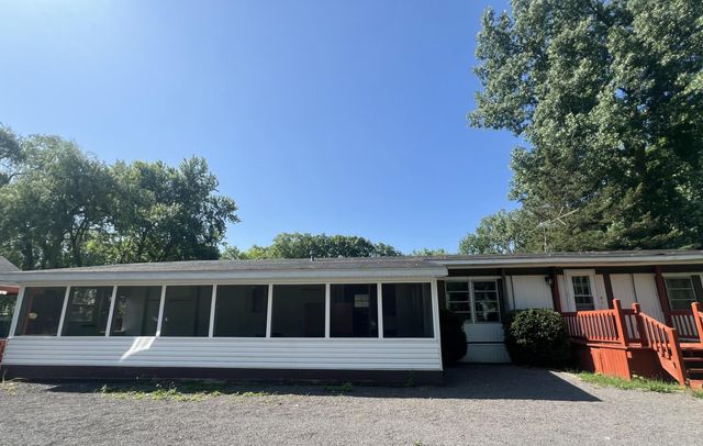 6915 Rowley Drive, Osseo, MI 49266