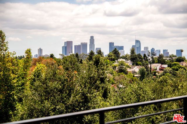 1882 Lucretia Avenue, Los Angeles, CA 90026