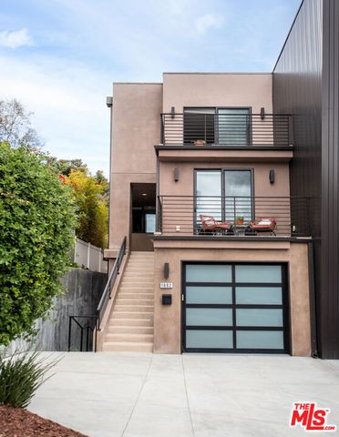 1882 Lucretia Avenue, Los Angeles, CA 90026