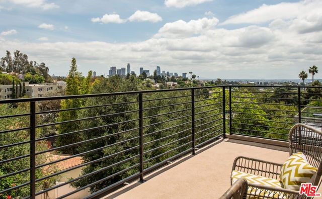 1882 Lucretia Avenue, Los Angeles, CA 90026