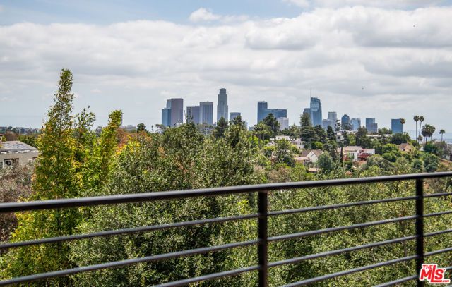 1882 Lucretia Avenue, Los Angeles, CA 90026