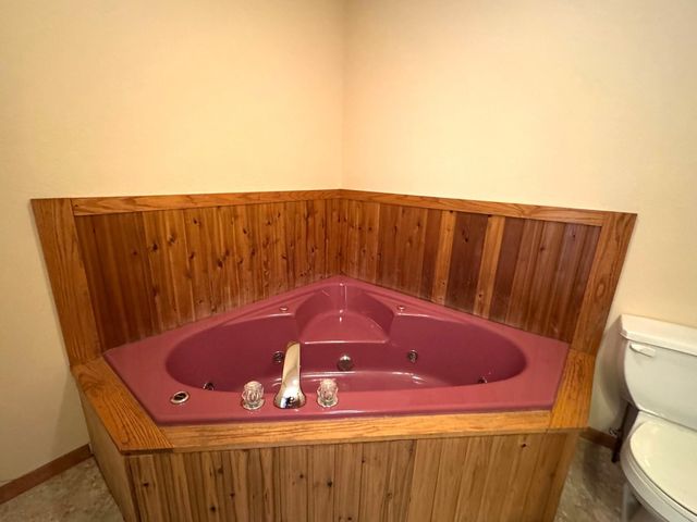 2385 W Houghton Lake Drive, Denton Twp, MI 48629