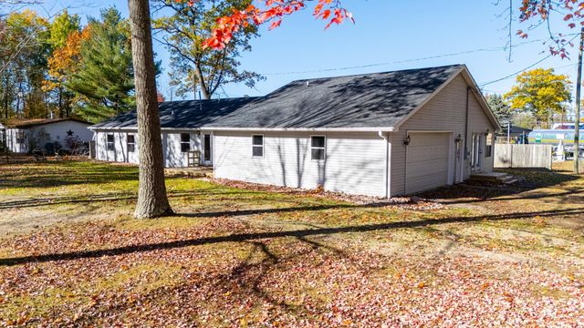 2385 W Houghton Lake Drive, Denton Twp, MI 48629