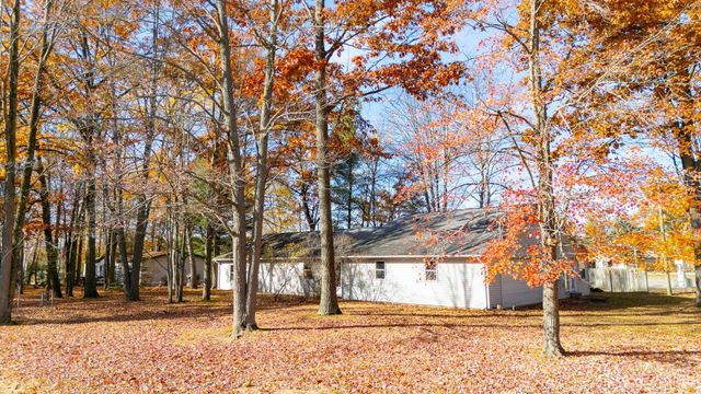 2385 W Houghton Lake Drive, Denton Twp, MI 48629