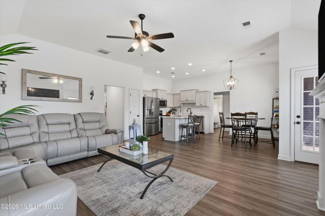 8642 Hayes Drive, Southaven, MS 38672
