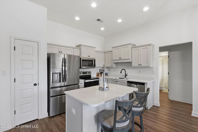 8642 Hayes Drive, Southaven, MS 38672