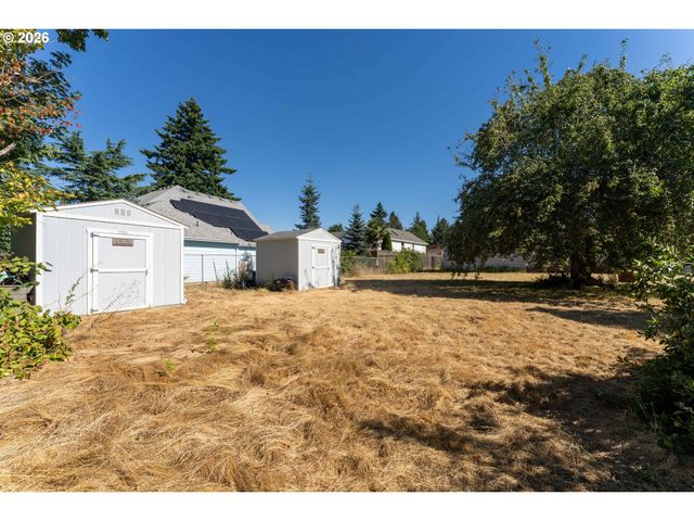 10831 Ne KNOTT St, Portland, OR 97220