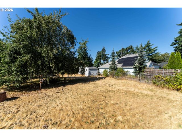 10831 Ne KNOTT St, Portland, OR 97220