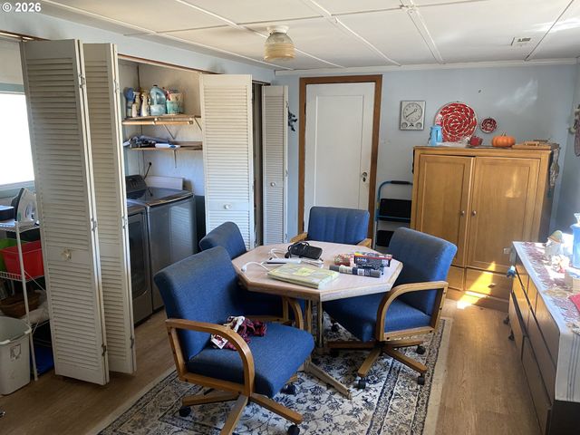 10831 Ne KNOTT St, Portland, OR 97220