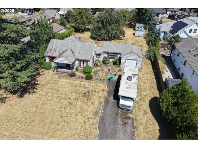 10831 Ne KNOTT St, Portland, OR 97220