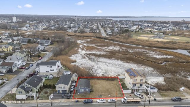 303 Union Avenue, Union Beach, NJ 07735