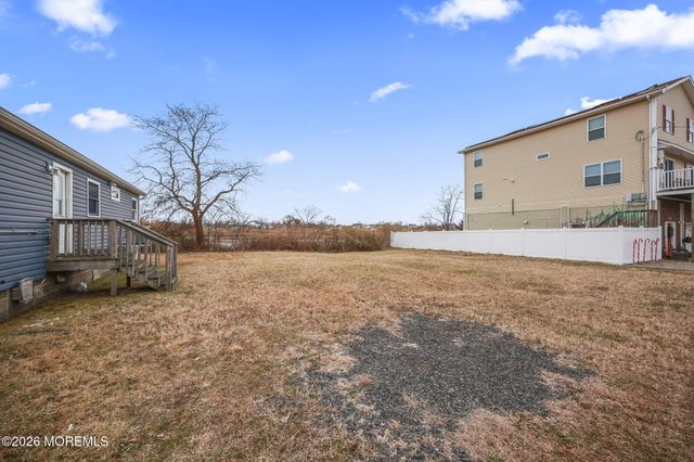 303 Union Avenue, Union Beach, NJ 07735