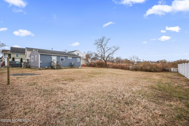 303 Union Avenue, Union Beach, NJ 07735