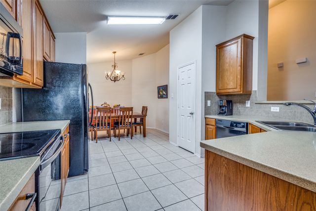 6025 Goldenrod Drive, Denton, TX 76208