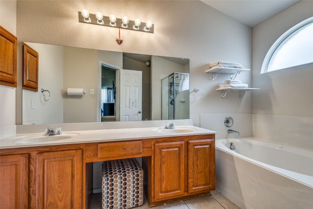 6025 Goldenrod Drive, Denton, TX 76208