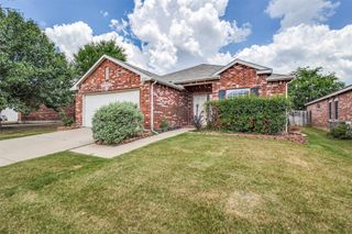 6025 Goldenrod Drive, Denton, TX 76208