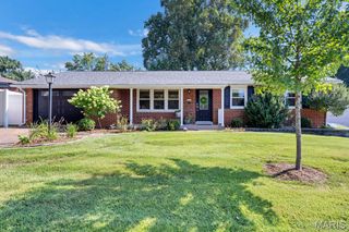 21 Flora Drive, Festus, MO 63028