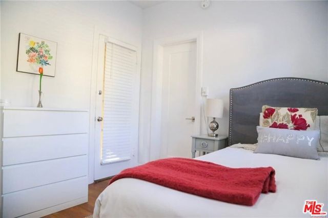 601 S Sweetzer Avenue B, Los Alamitos, CA 90048