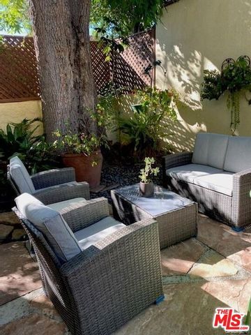 601 S Sweetzer Avenue B, Los Alamitos, CA 90048