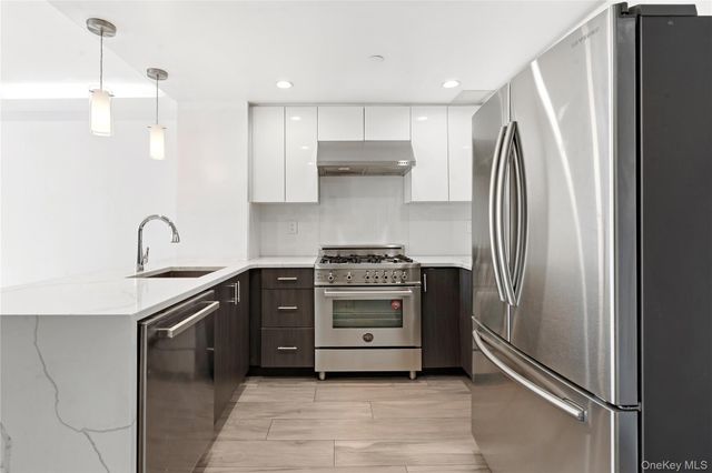97-45 63rd Drive 6G, Rego Park, NY 11374
