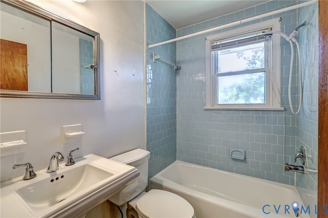 2717 Omega Rd, Henrico, VA 23228