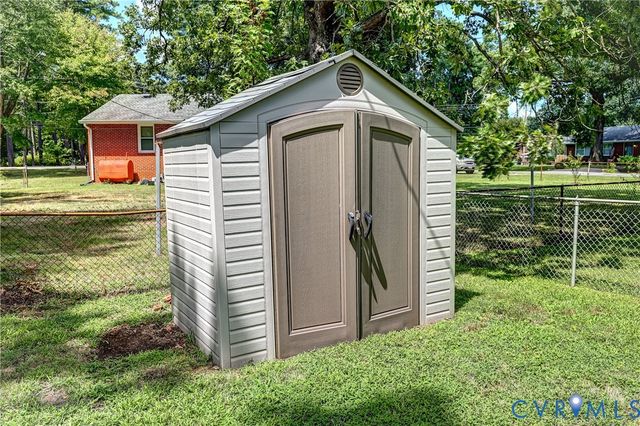 2717 Omega Rd, Henrico, VA 23228